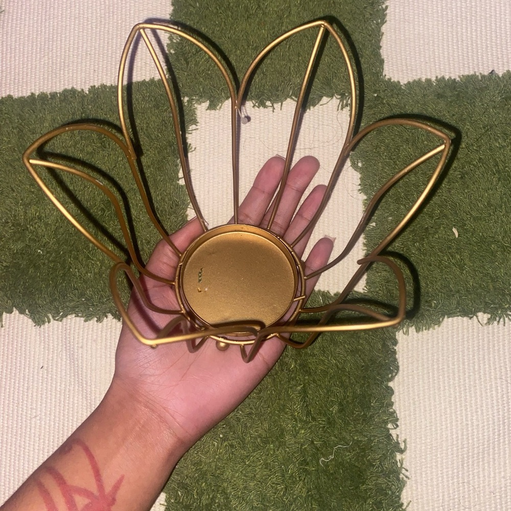CANDLE HOLDER